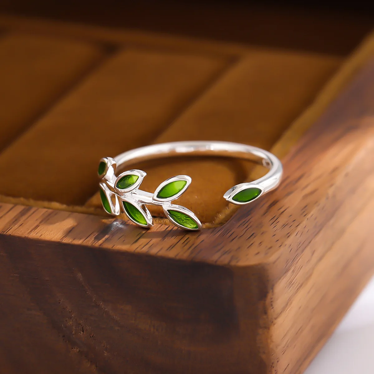 New Arrival Exquisite Green Leaf Epoxy Fashion 925 Sterling Silver Jewelry Atmosphere Creative Leaves Opening Rings  R128