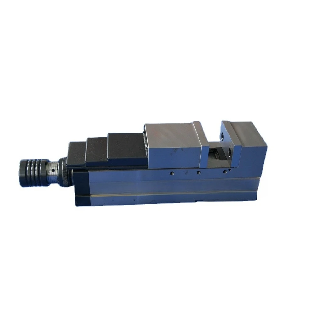 Open the 200mm Flat Pliers and Use a Precision Hydraulic Wrench to Automatically Increase the Pressure of the Vise
