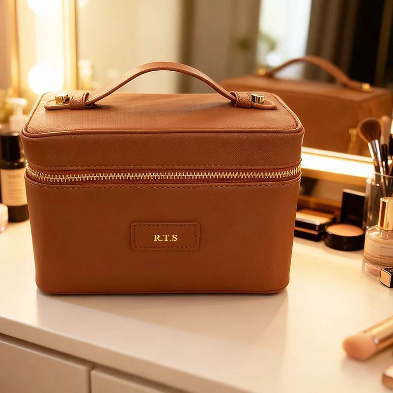 Travel Portable Custom Letters Cosmetic Bag Large Capacity ECO-Leather Toiletry Bag Luxury Woman Make Up Bag Camera Storage Bag