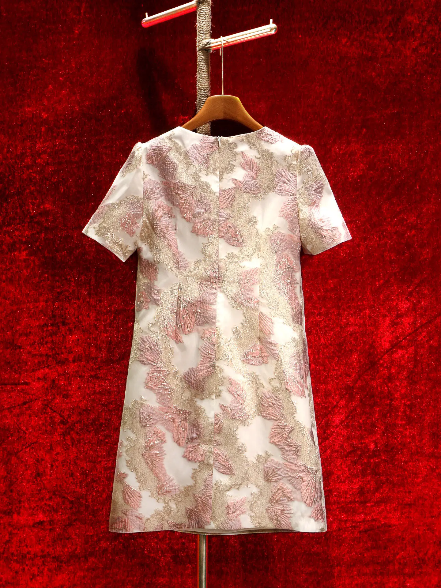 Age Reduction Spring Summer Pink Jacquard Short Sleeve A-line Dress Round Neck Elegant Diamonds Beads Luxury Women Party Dress