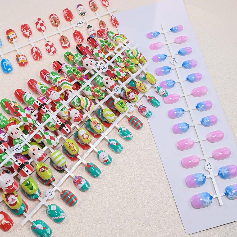24 stk/strip leuke cartoon kinderen kerst ontwerp kunstnagels 3D volledige dekking kort dragen nepnagels populaire kinderen druk op nagels