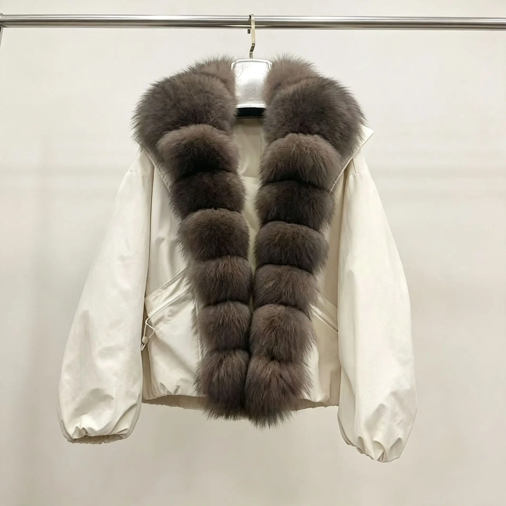 Loose Fit Fashionable Thick Warm Coat Down Padding Jacket Winter Coat Women's High-End Genuine Fox Fur Trim Puffer Jacket