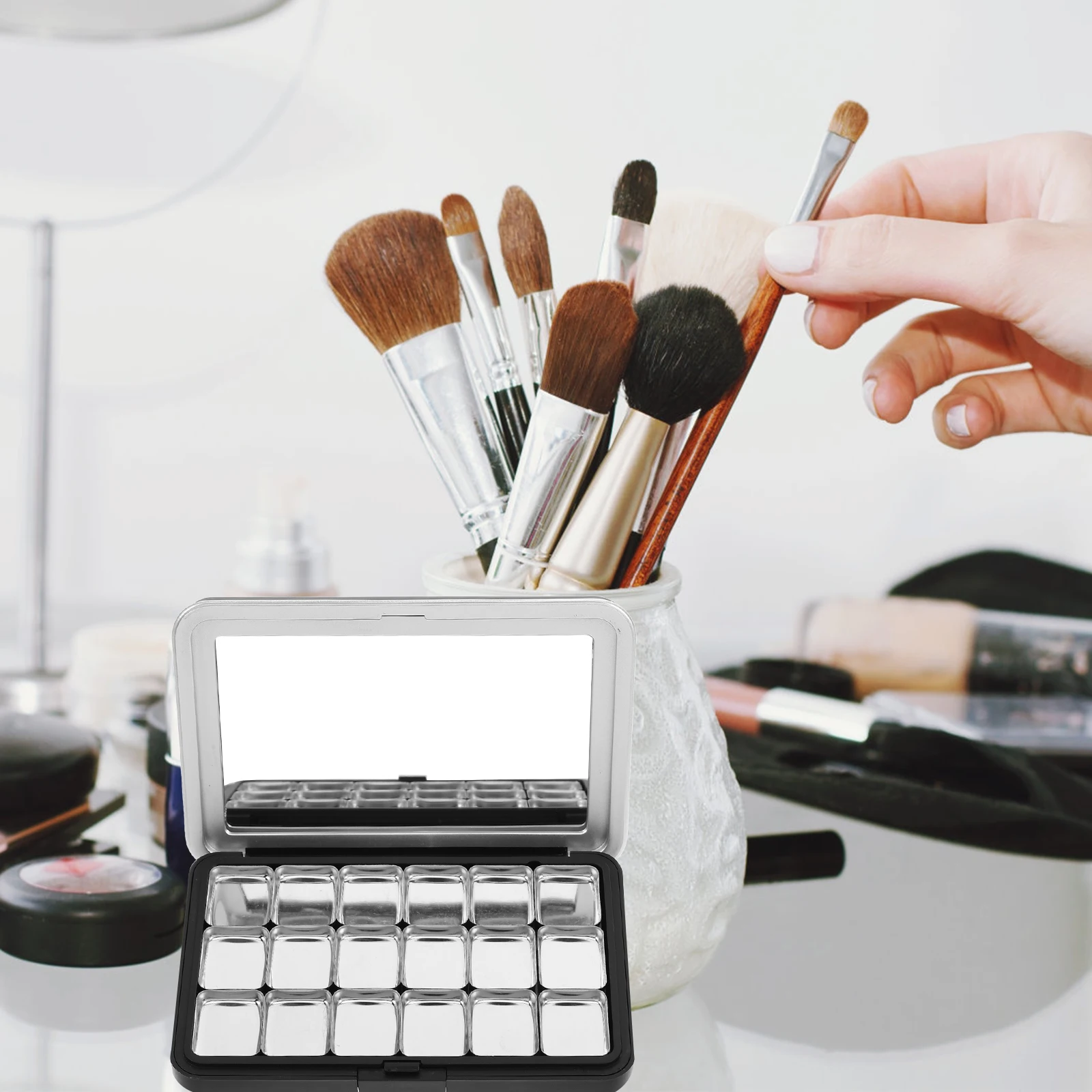 Magnetic Eyeshadow Palette Empty Eyeshadow Pan Diy Lipstick Concealer Storage Container Travel Makeup Lipstick Blush Powder Kit
