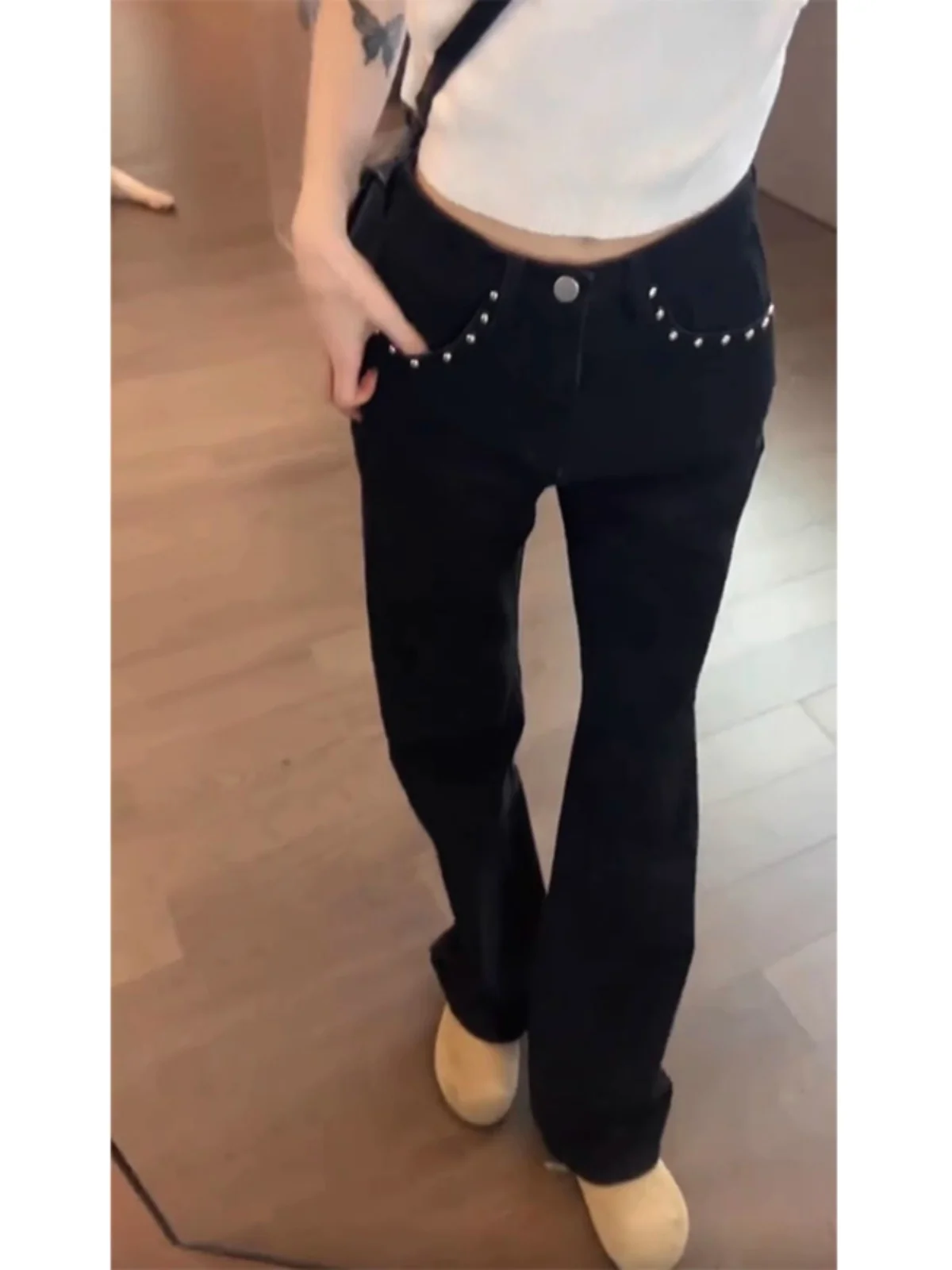 High Waist Bell Bot Jeans mit geradem Bein für Damen in Übergröße, American Sle Rivet Embellied, schlankmachende Hose mit weitem Bein