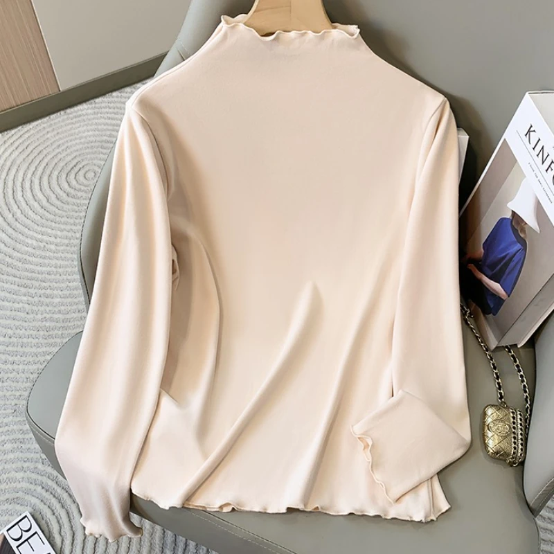 ملابس داخلية للخريف والشتاء مبطنة بالصوف موضة قطع علوية كبيرة الحجم 2025 مقاس كبير تي شيرت نسائي بأكمام طويلة وياقة مدورة مخملية