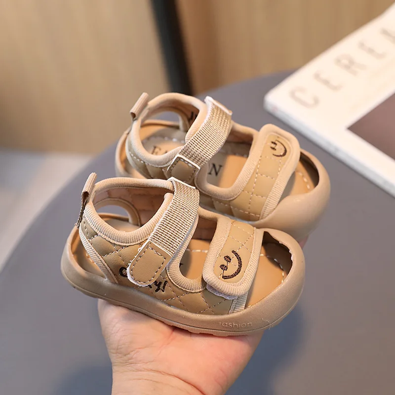 

Smiley Face Baby Walking Shoes Toddler Soft Sole Flat Sandals Little Kids Outdoor Casual Shoes Non-slip Sandals Boys and Girls