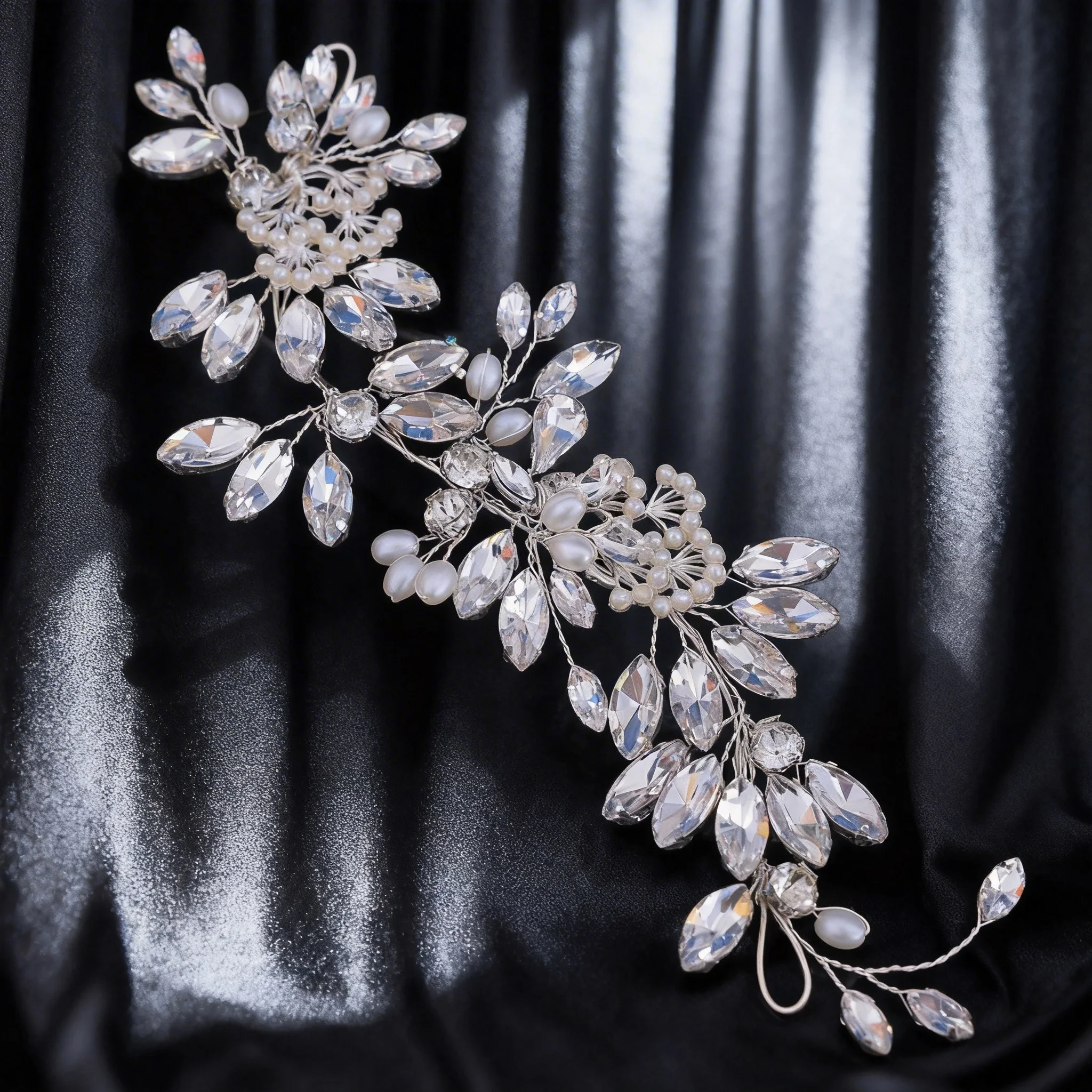 1 elegant and gorgeous wedding bride handmade rhinestone hair accessory headpiece suitable for wedding party dress-up