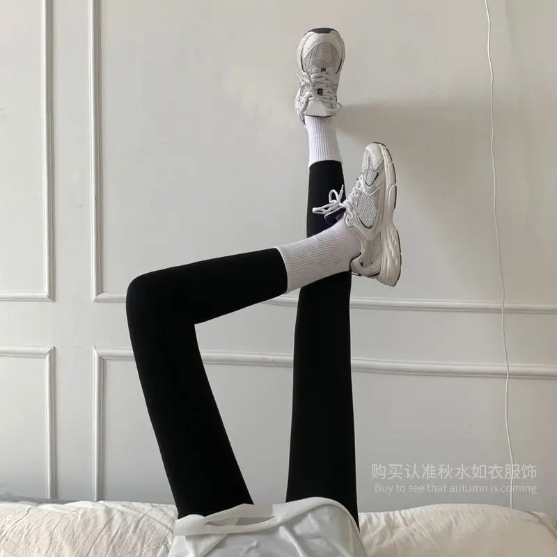 

Леггинсы женские спортивные с подтяжкой ягодиц расклешенные черные для тренажерного зала фитнес пара женские тренировки универсальные осенне-зимние черные серые модные плотные