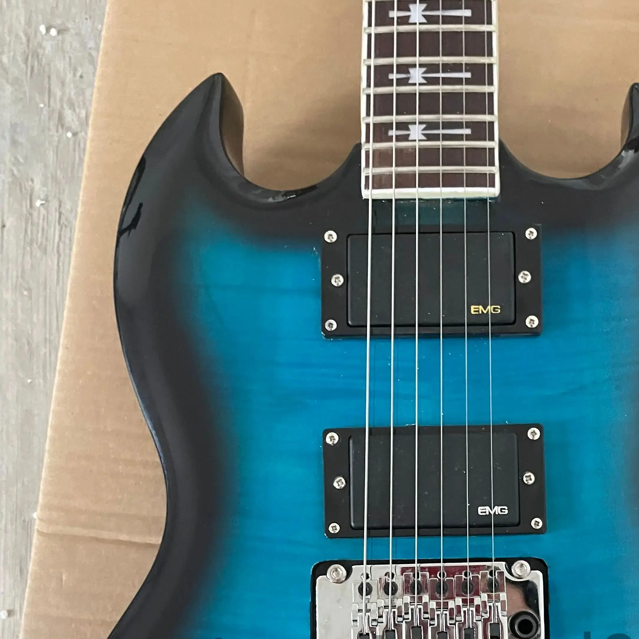 جيتار كهربائي أزرق مخصص مكون من 6 أوتار SG FloydRose Vibrato Mahogany Body