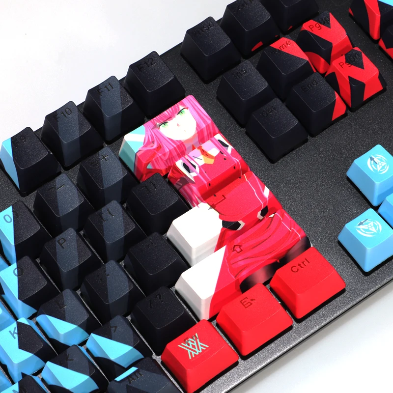 Imagem -03 - Querida no Franxx 02 Zero Dois 108 Keycaps Pbt Dye-sublimação Luz-transmitting mx Cruz Eixo Interruptor de Teclado Mecânico