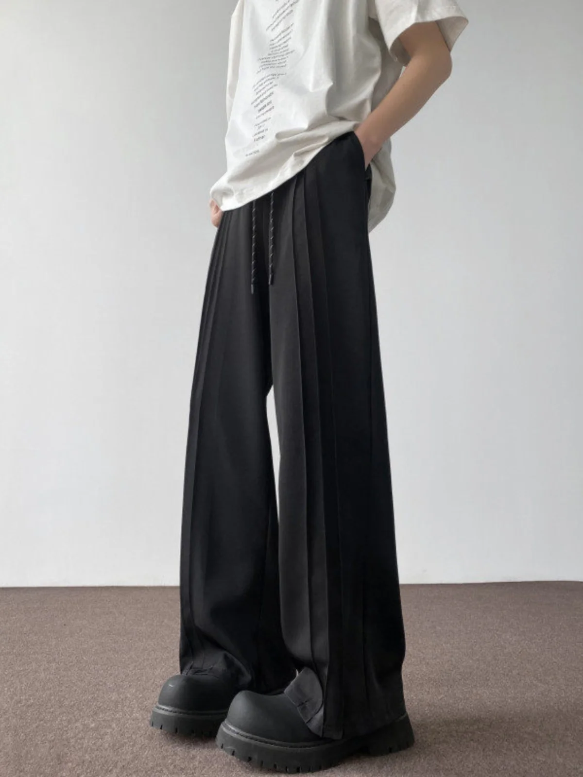 

Ice Silk Men's Summer Straight Leg Floor-Length Pants Drapey Loose Fit Casual Long Trousers Faionable High Street Sle