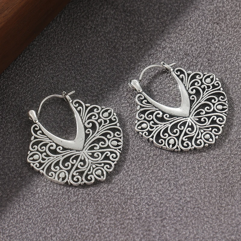Bohemia Design Hollow Dangle Earrings Geometric Triangle Water Drop Silver Color Earrings Mysterious Vintage Jewelry