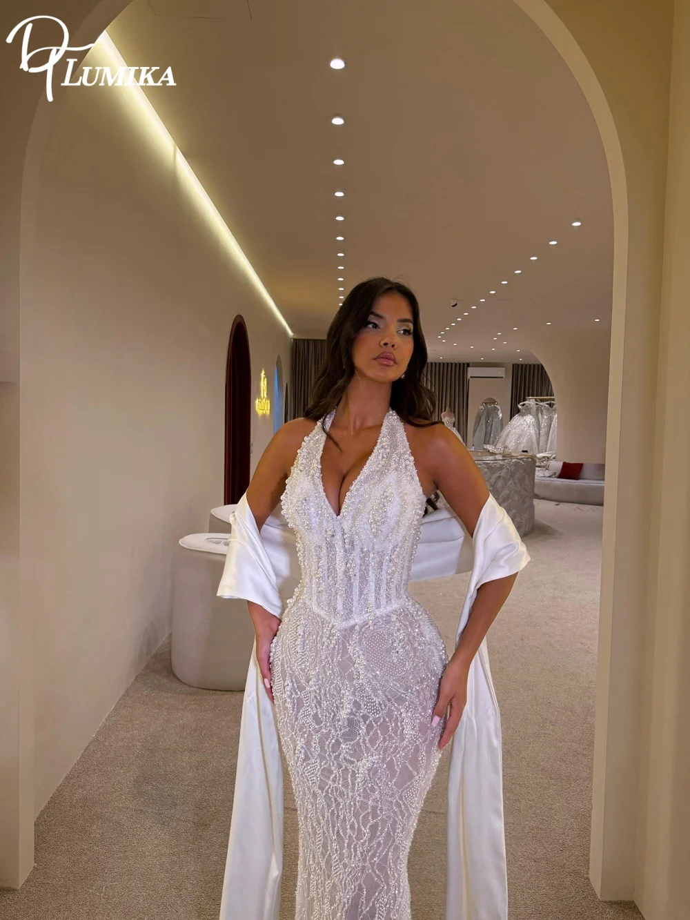 Elegant Halter Neck Plunging V Bridal Gown Beads Lace Wedding Dress Detachable Satin Outer Sleeves Vestidos De Novia Customized