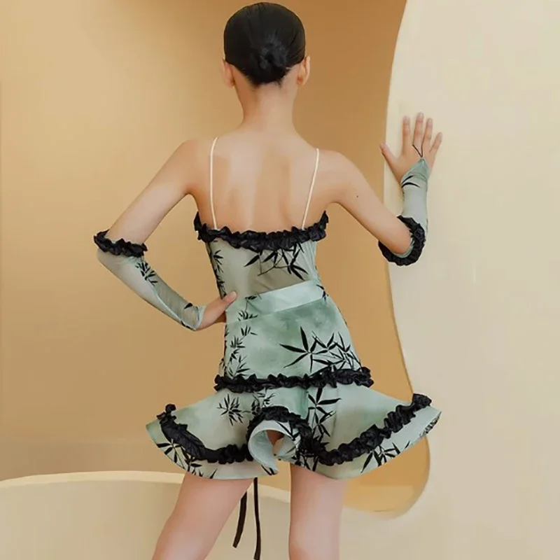 

Fashion Girls Latin Dance Professional Costumes Chinese Style Sleeveless Backless Latin Top Fringe Skirts Performance Dancewear