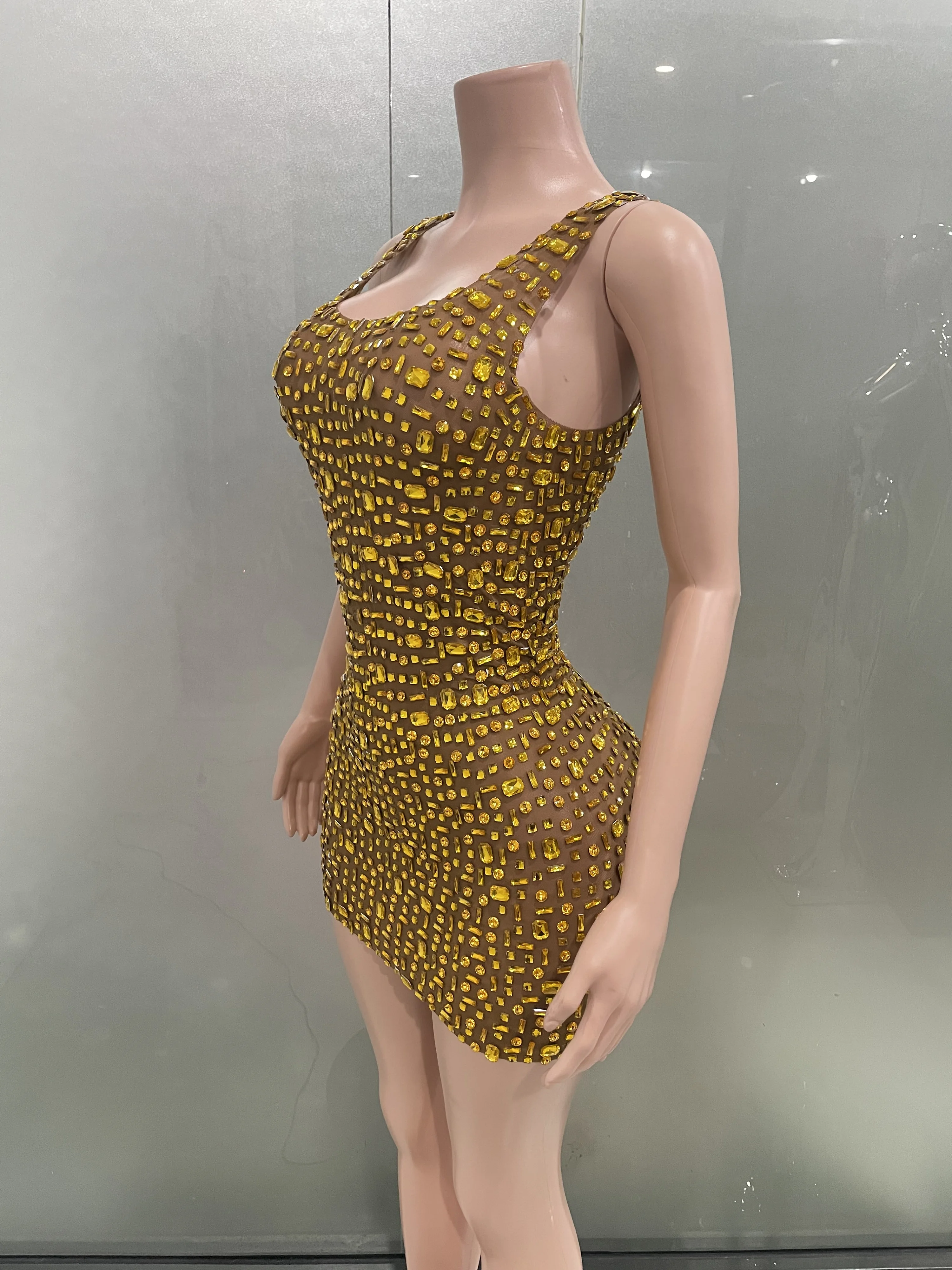 Luksusowa, błyszcząca, złota sukienka mini z dżetami, seksowna, damska, wieczorowa, kostium na występ, do baru, klubu nocnego, dla piosenkarki, tancerki, strój sceniczny.