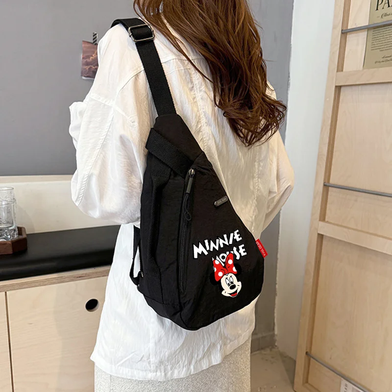 حقيبة صدر ميكي ميني ماوس موضة جديدة ديزني أنيمي حقائب كتف بسيطة للنساء والرجال خفيفة الوزن حزام كروسبودي هدية