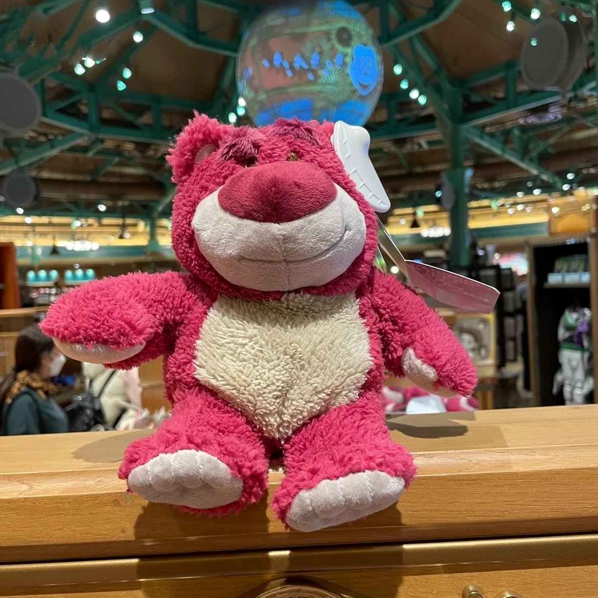 Shanghai Disneyland Winnie the Pooh Strawberry Bear Stitch Sound-Activated Movable Plush Doll Toy Gift and Souvenir