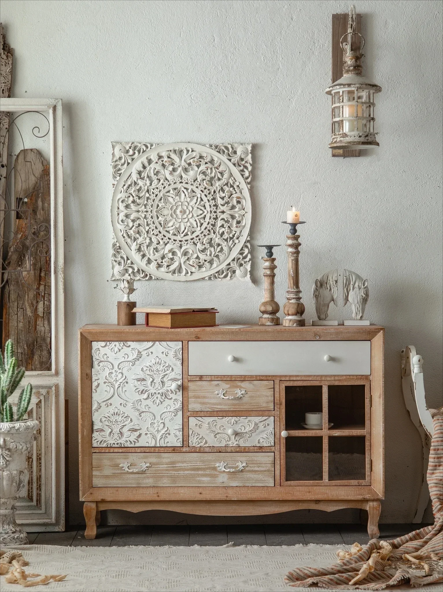 

American Country Retro Chest of Drawers Carved Sideboard Cabinet Low Cabinet Living Room Curio Cabinet Shop