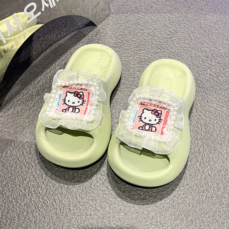 New Sanrio Hello Kittys Fashionable Slippers for Women Summer Outer Wear Thick Soles Cute Cartoon Soft-soled Non-slip Flip-flops