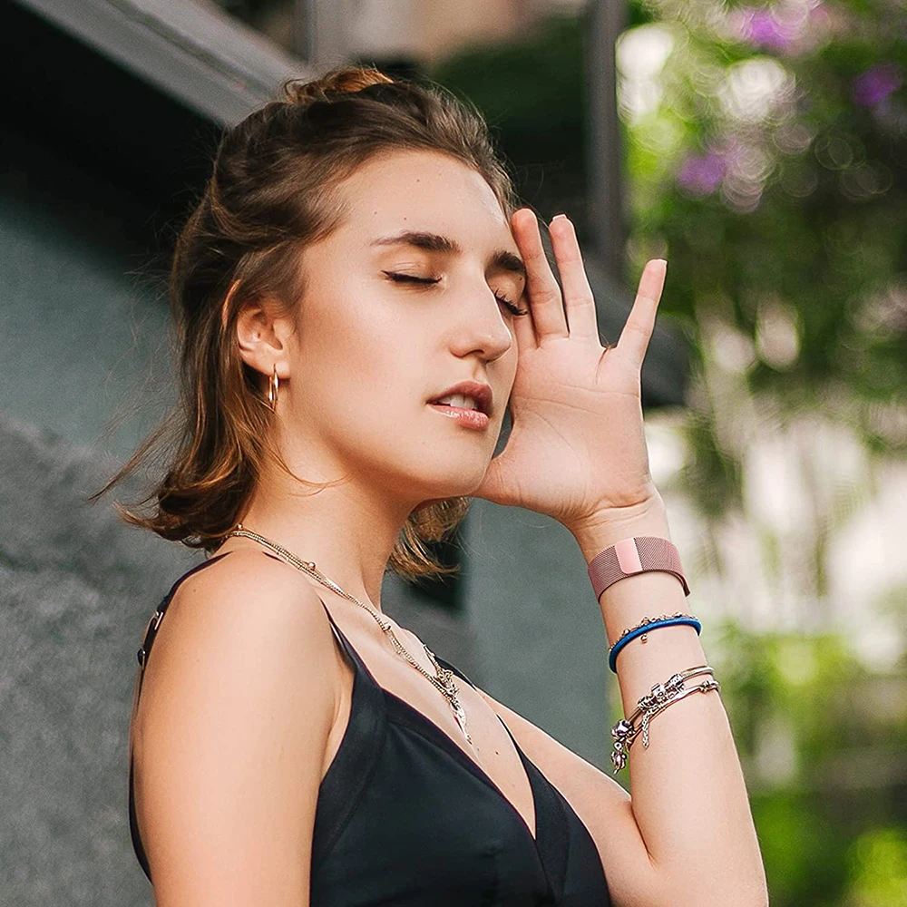 Cinturino magnetico per Fitbit Versa 4/3 Cinturino per orologio in maglia di acciaio inossidabile per sostituzione Fitbit Sense 2