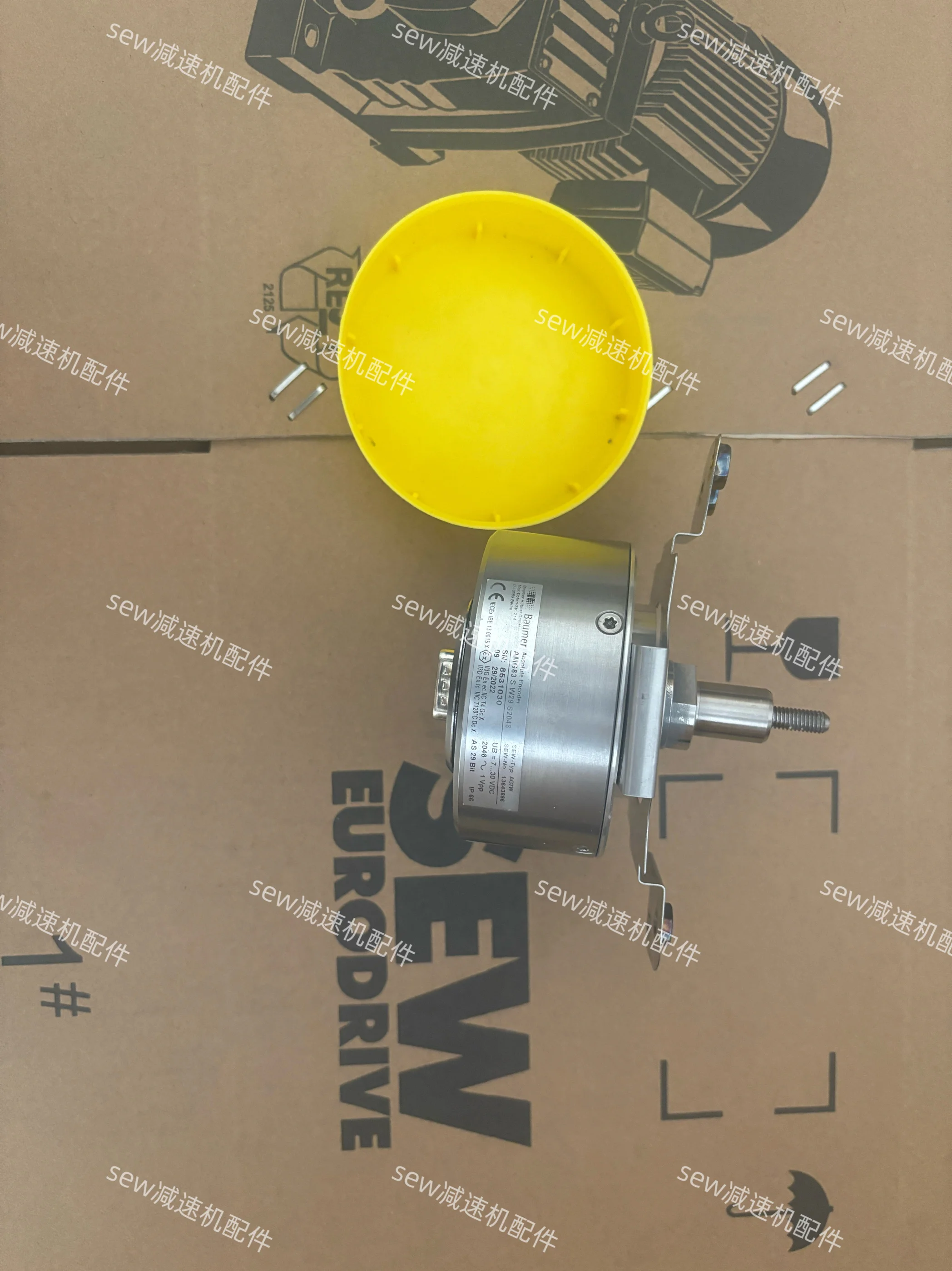 

SEW encoder AG7W, AMG83 S W29 S2048, 13643886.