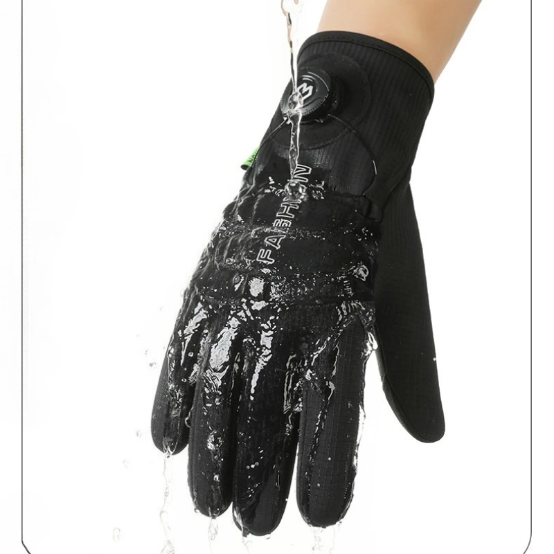 Thumbnail 3 - #47 Latest Waterproof Gloves Offers