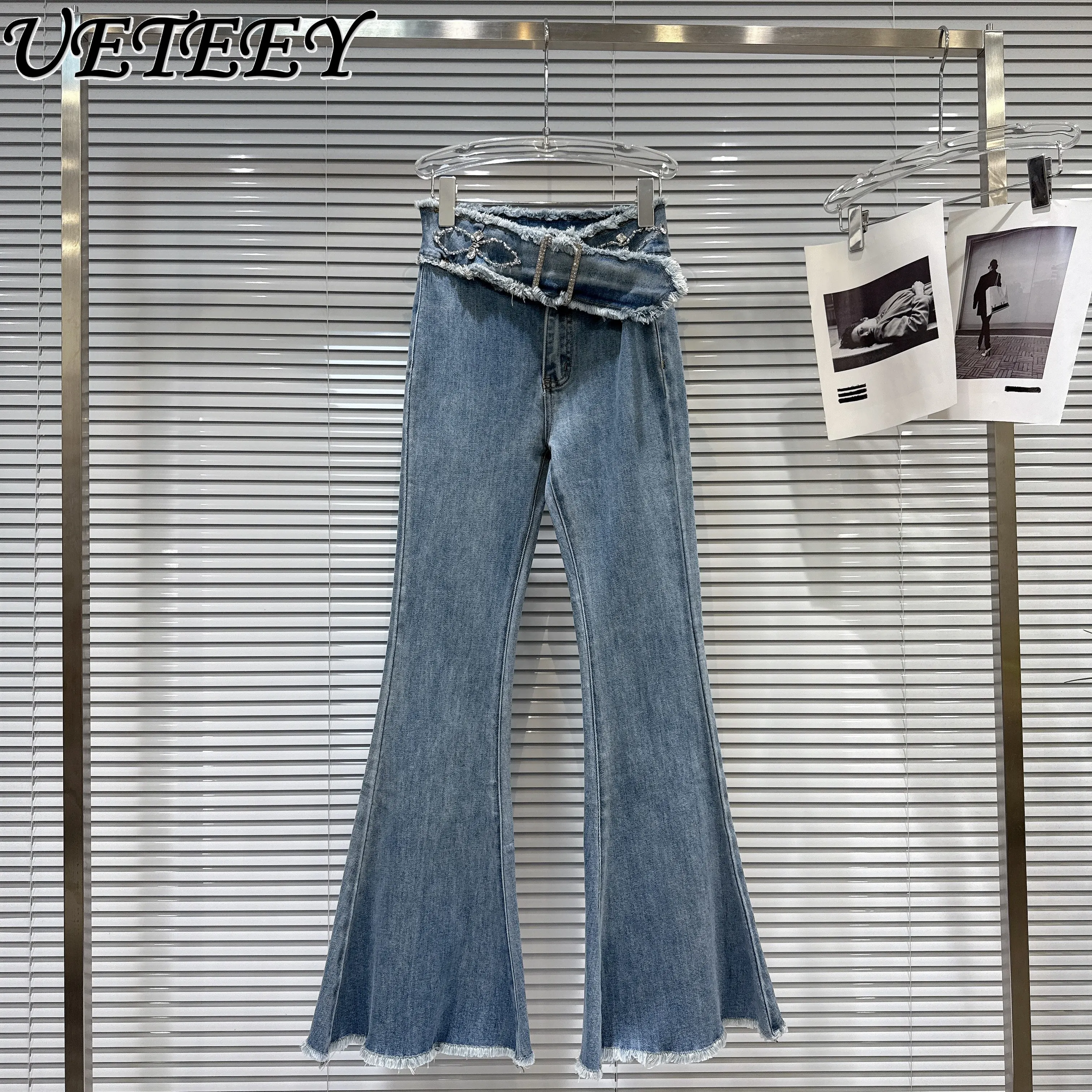 

Новинка весны 2026, синие джинсы в стиле ретро со стразами и шипами, декоративные потертые облегающие расклешенные джинсовые брюки, уличные брюки