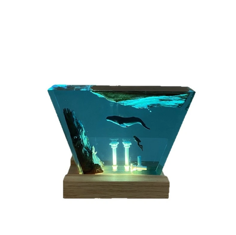 ZZ Christmas Decor Resin Ambient Light Hand Cast Ocean World Diver Humpback Whale Roman Column Desk Lamp Creative Souvenir Gift