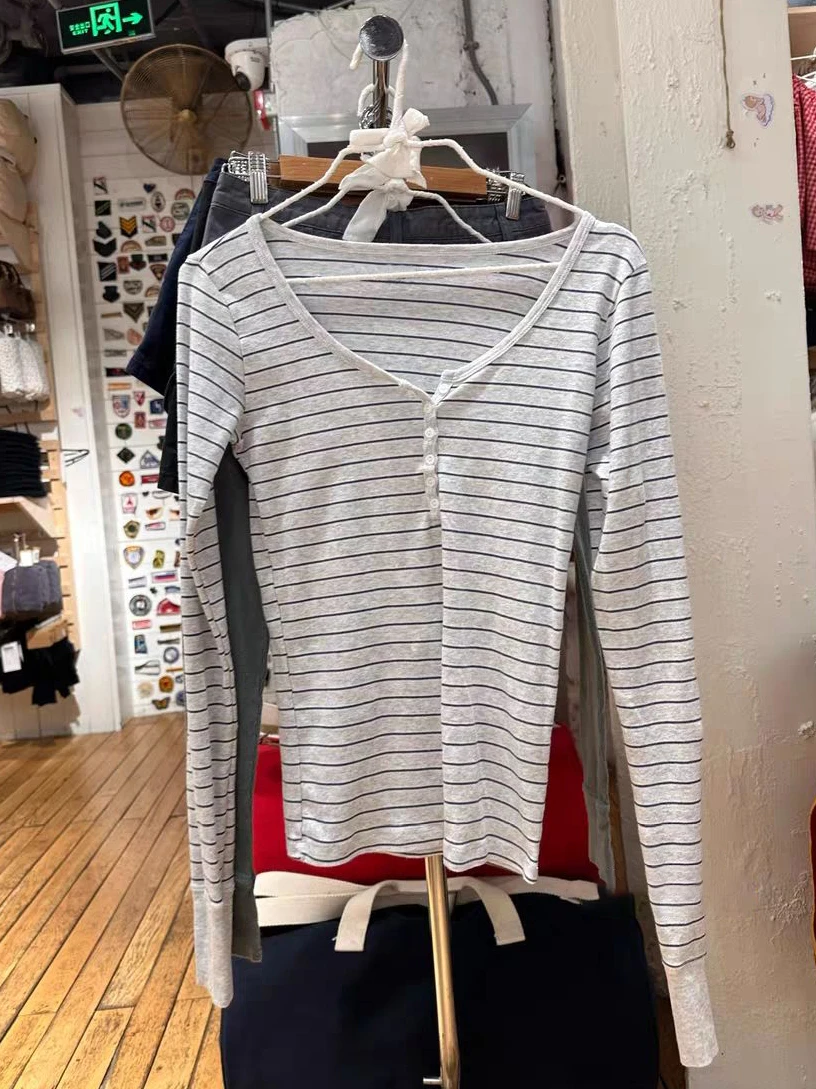 Gray Striped Six Buttons Long Sleeve T-shirts Women Spring Round Neck Cotton Slim Tees Top Retro Streetwear New Tshirt Y2k Tops