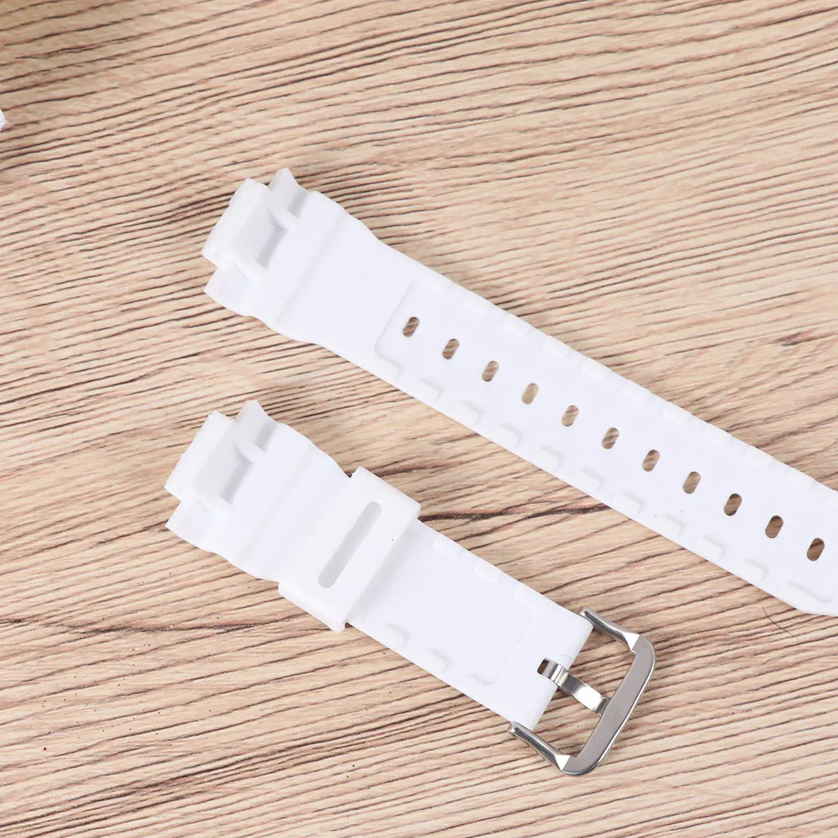 Watch Wristband Rubber Material Long Term Use Comfortable Easy to Install and Remove Beautiful Look 16Mm Compatible White