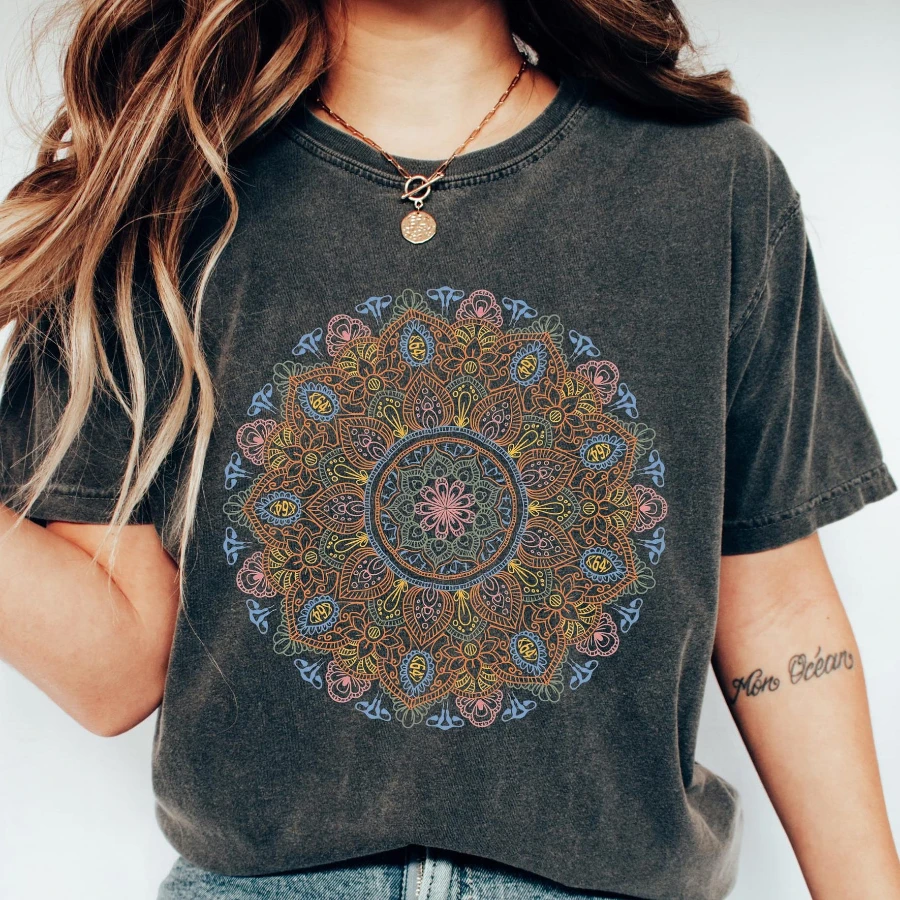 Low-key Mandala Pattern Retro 90s Rock Graphic Tee, Vintage Band Style T-Shirt 90s Band Tee