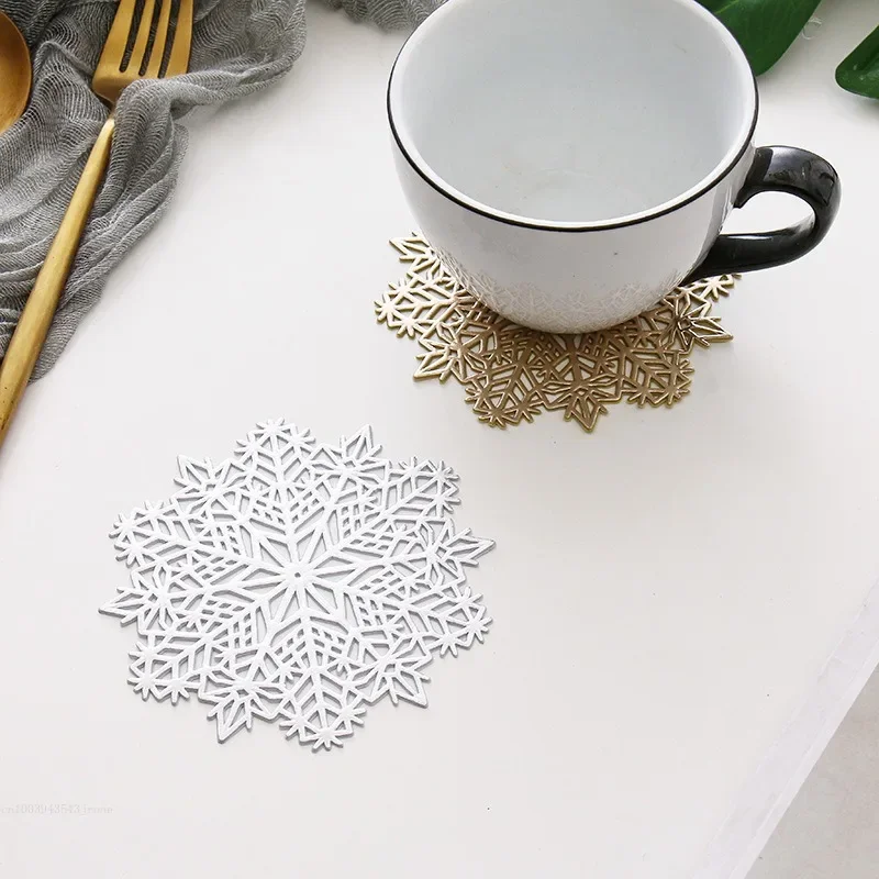 Non-slip Snowflake Shaped PVC Cup Mat Holder Coffee Tea Drinks Cartoon Coaster Hot Drink Stand Kitchen Insulated Pad Accessories