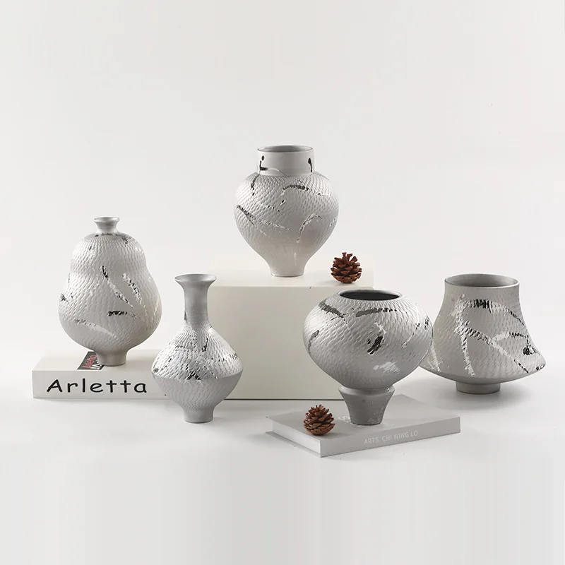 

Modern new Chinese style silver tracing ceramic handmade vase model room B & B tea room study desktop home furnishings