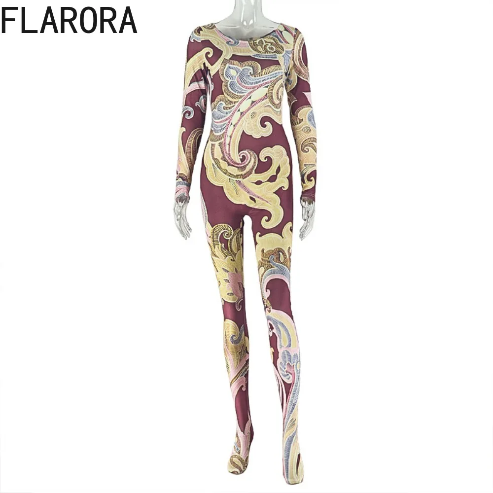 FLARORA 섹시하고 시크한 프린팅 풋드 점프수트 여성 힙스터 O넥 긴팔 슬림핏 피치힙 미드나잇 파티 클럽웨어 오버올