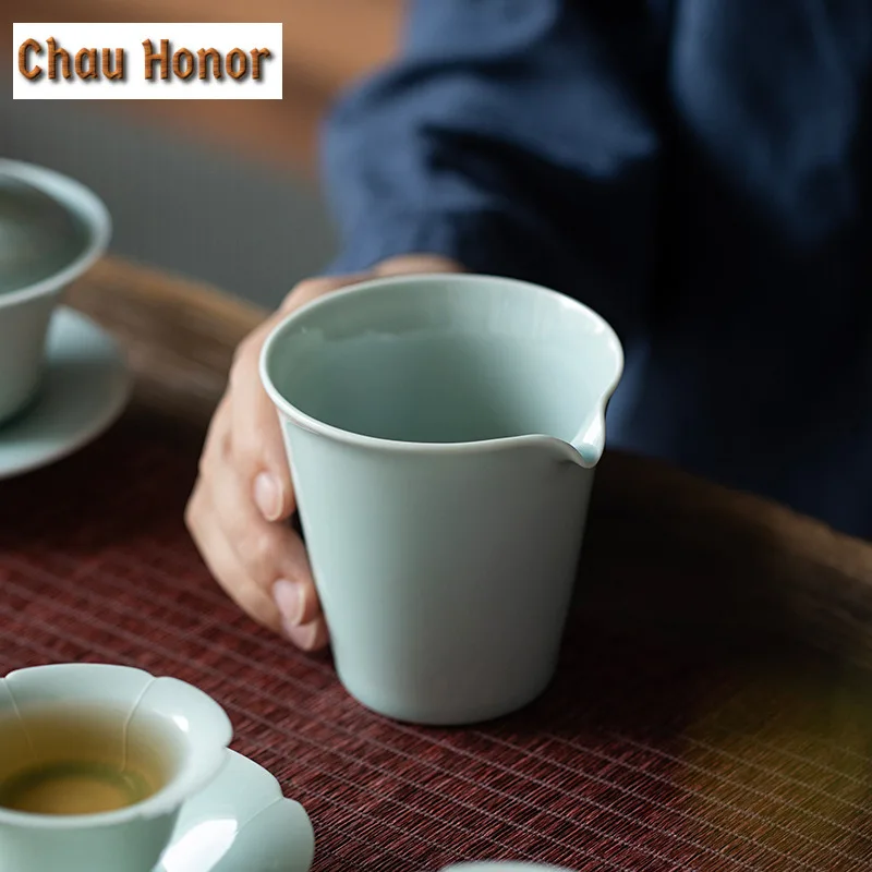 200ml White Porcelain Tea Pitcher Lake Blue Glaze Fair Cup Ceramic Tea Dispenser Chahai Household Celadon Kung Fu Tea Ceremony