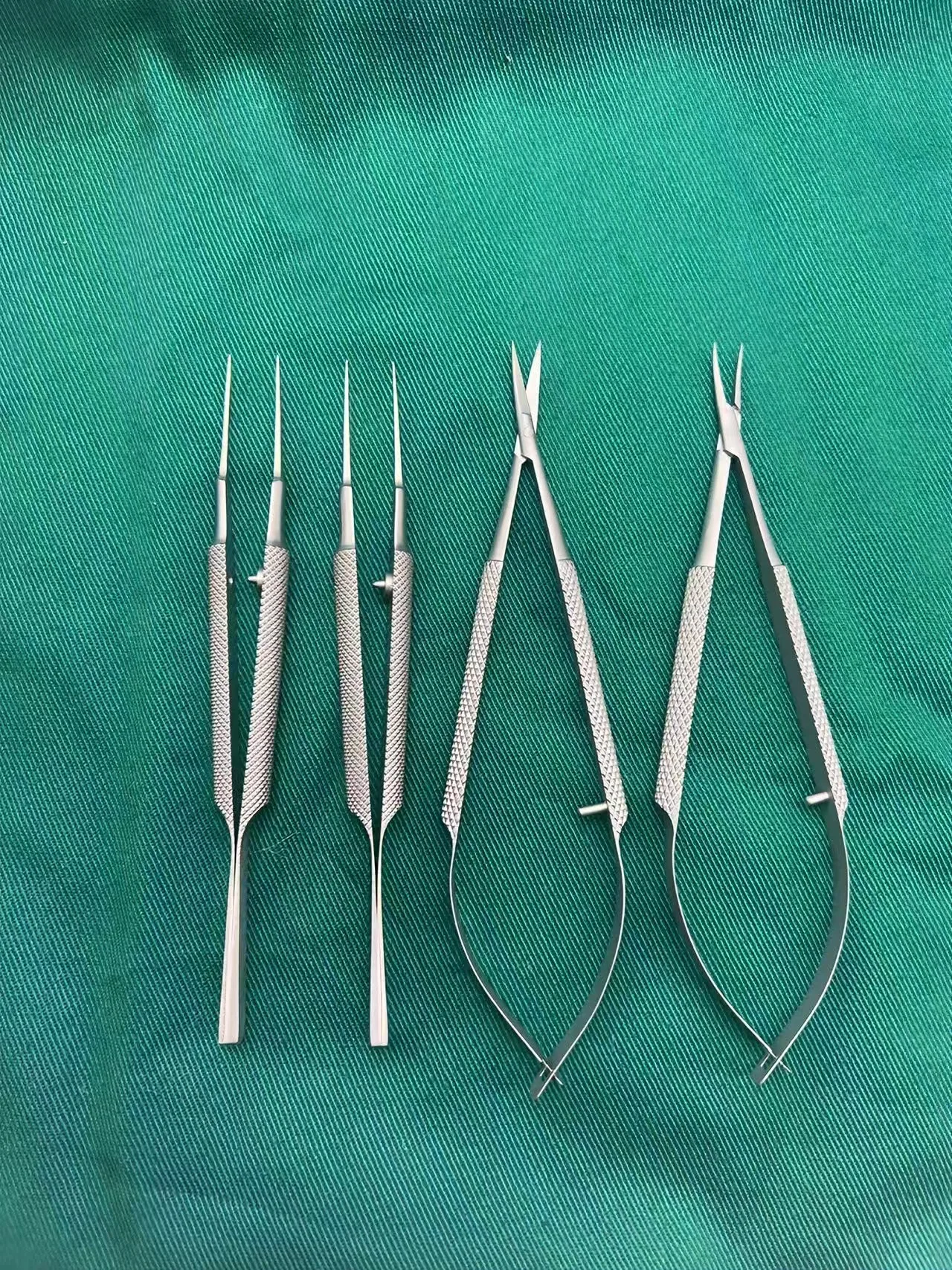 Ophthalmic Microsurgery Instrument Stainless Steel 12cm 4-piece Scissors, Needle Holder, Tweezers Stainless Steel Surgical Tools