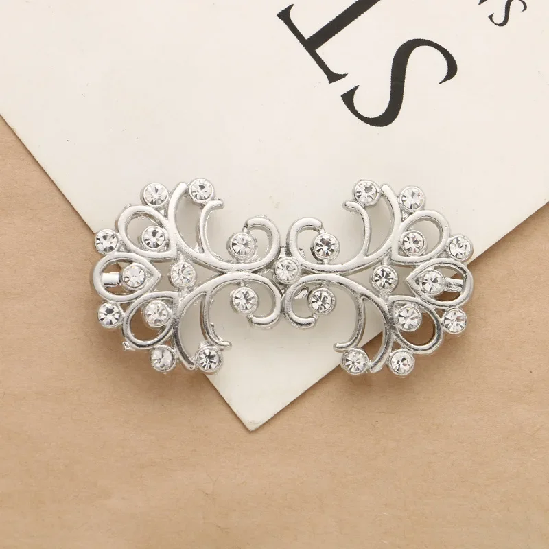 1 Pair Shiny Metal Pin Buckle Collar Clips Holder Women Decor Crystal Cape Cloak Clasps Fasteners Buckle
