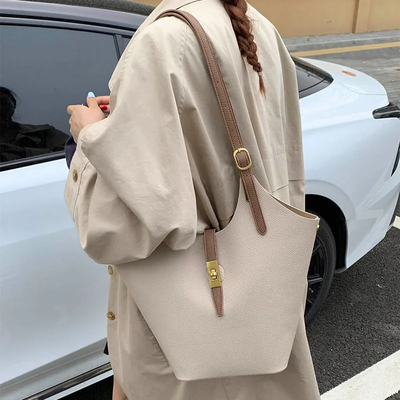 

Women Luxury Leather Classic Fashion Designer Shoulder Tote Bag Elegant Crossbody Handbag For Trendy Daily Wear