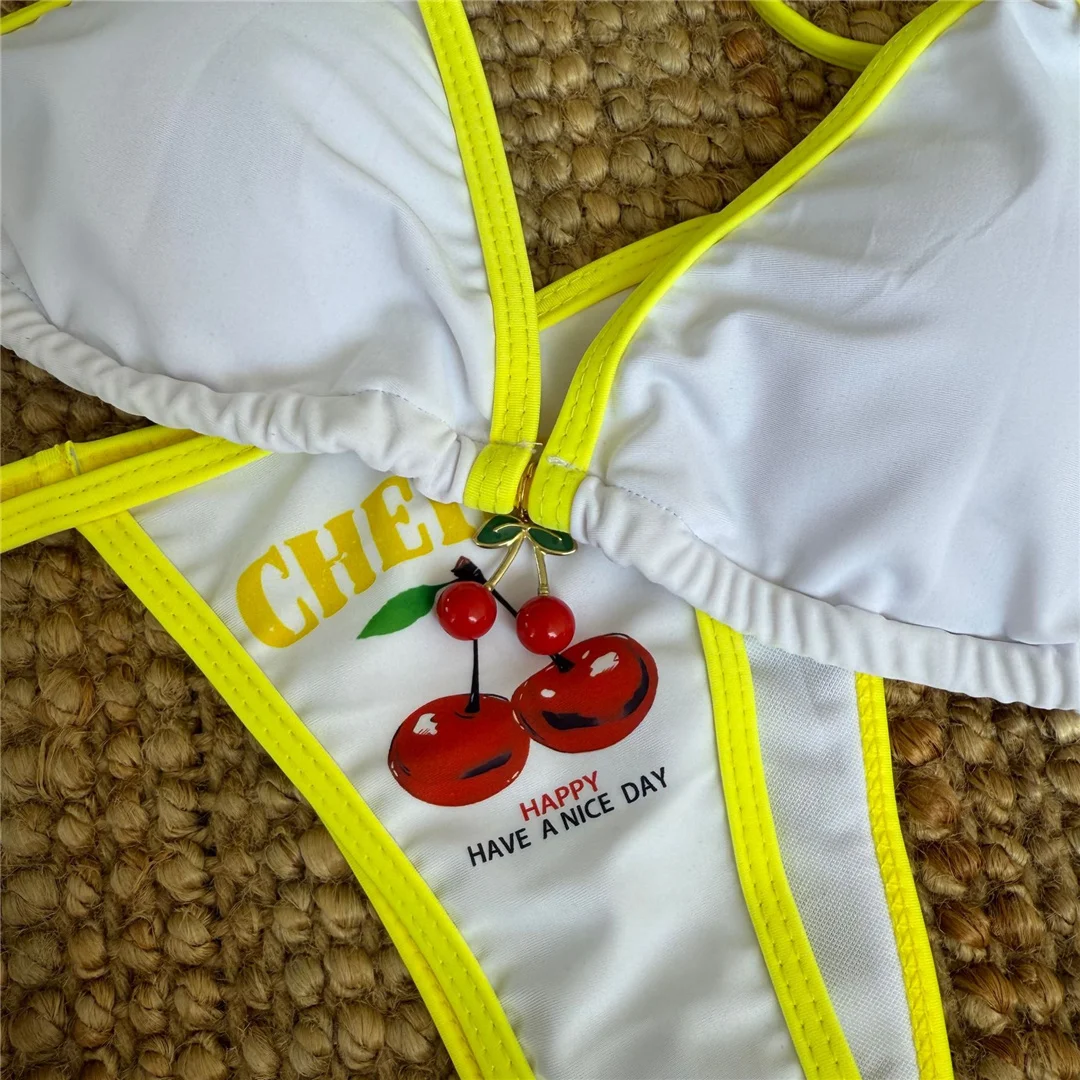 Kurzarm-T-Shirt mit Kirschmuster, Bikini, Damen-Badebekleidung, dreiteiliges Bikini-Set, Badeanzug, Badebekleidung, Modell V7132. – Detail 12