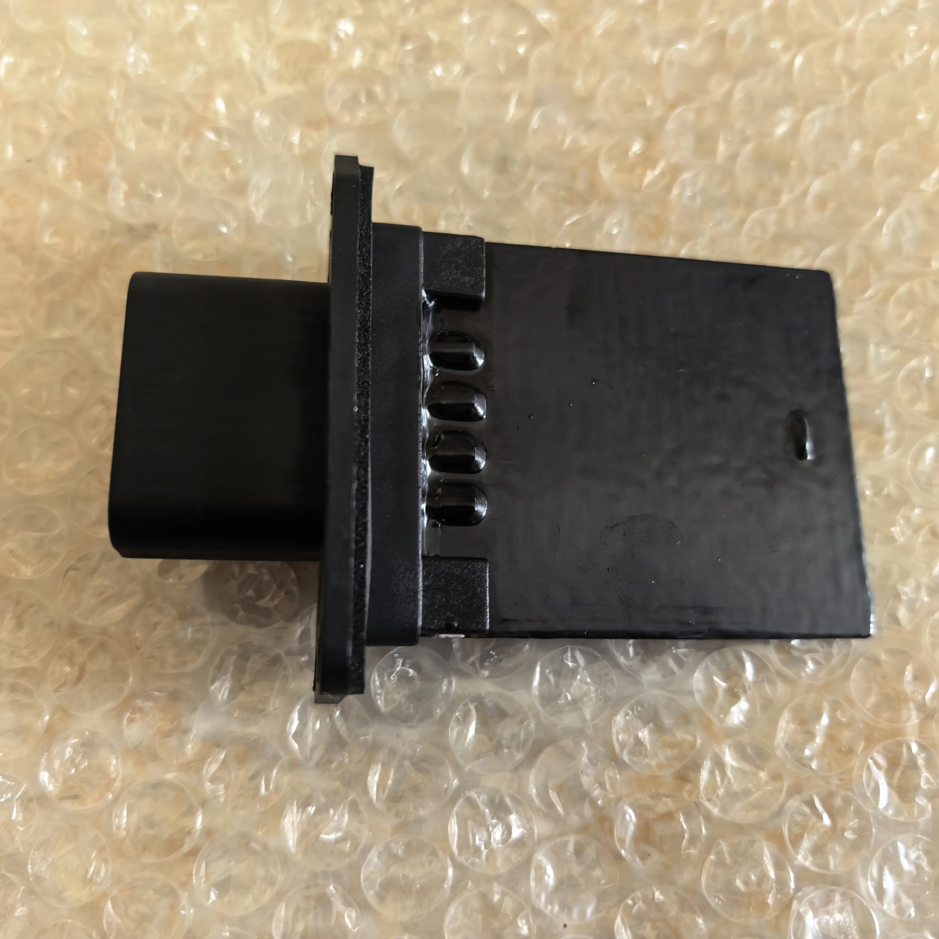 A/C Blower Heater Motor Resistor for Ford Escape 2008-2012 RU-588, 8G1Z-19A706-A / 8G1Z-19A706-AA