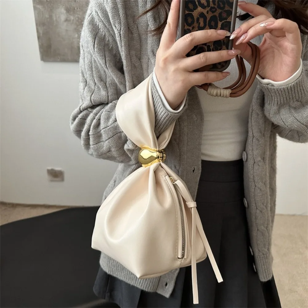 

Solid color PU Leather Clutch Bag Side Zipper Large Capacity Party Evening Bag Korean Style Handbag Pleated Bucket Bag