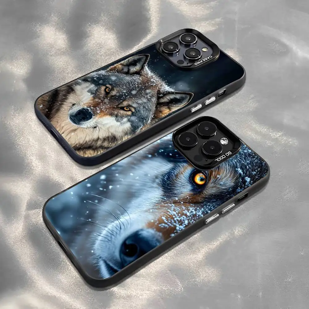 Capa de Celular Tema Lobo Selvagem para iPhone 17, 16, 15, 14, 13, 12, 11 Plus, Pro Max, XS, Capa Colorida Prata e Preta