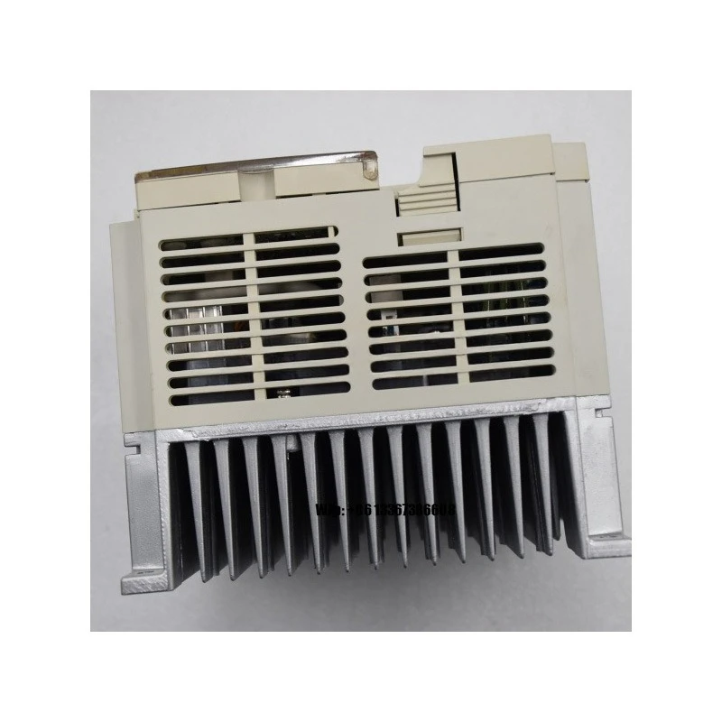 Инвертор быстрой доставки Фазовый преобразователь FR-E720-0,75K Инвертор лифта