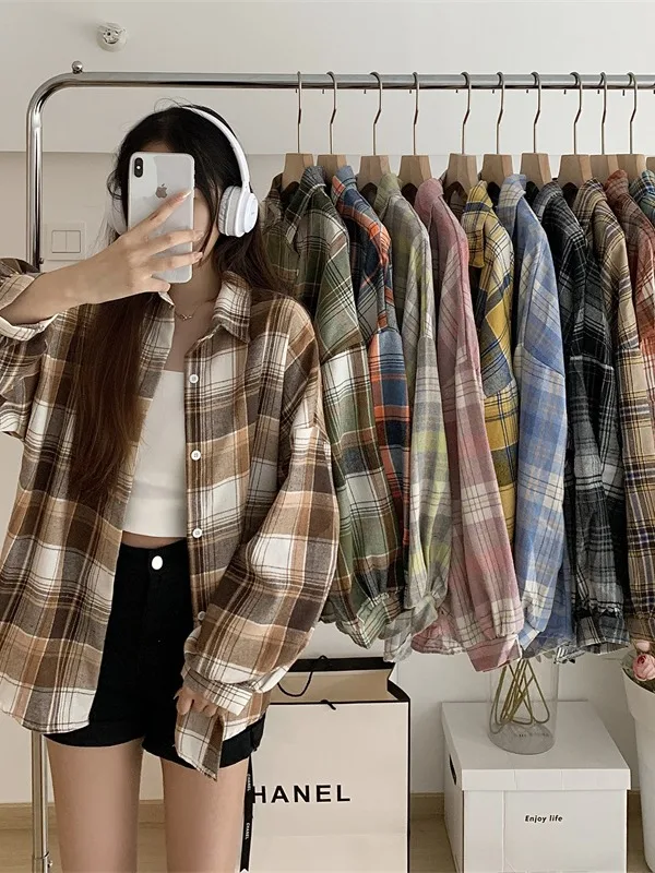 Design Sense  Sun Protection Shirt Women Spring New Retro Loose Long sleeve Plaid Shirts Outerwear Spring and Autumn Top