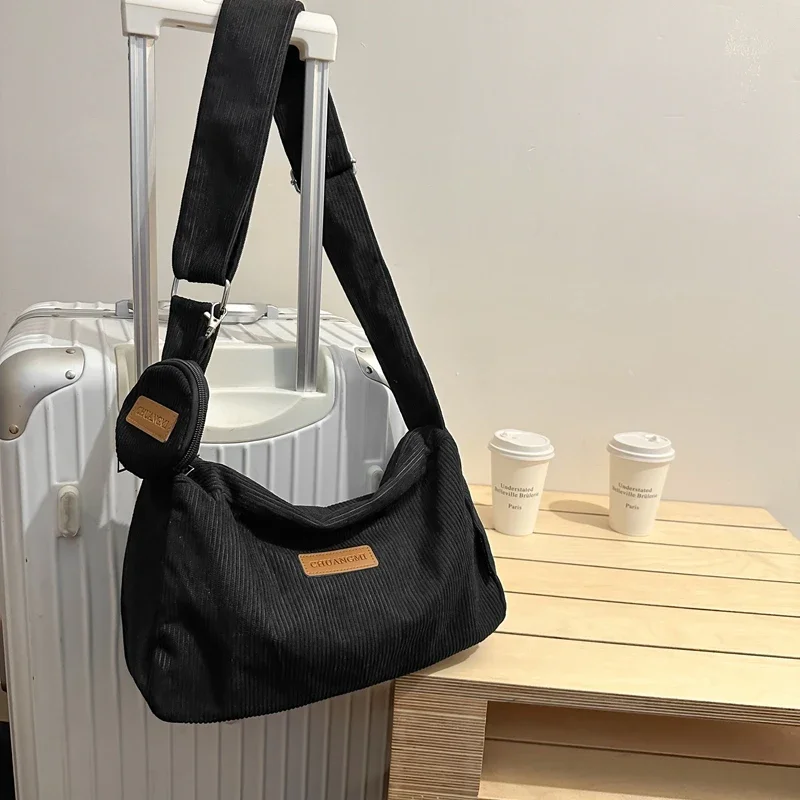 

Free Shipping New Women's Fashion Casual Style Shoulder Bag Simple, Lightweight, Versatile, Large Capacity Crossbody Bag