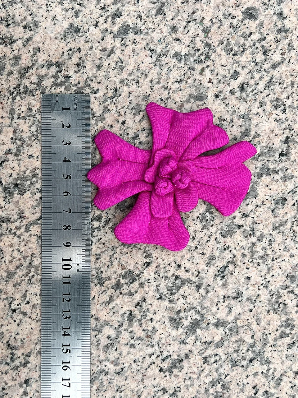 Handgemachte DIY dreidimensionale rosa Rose Brosche Blume einfarbig Kleidung Stoff handgemachte Blume Anpassung