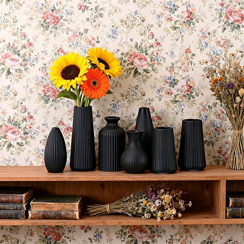

Black Ceramic Flower Vase Nordic Modern Minimalist Stripes Design Vase for Home Office Living Room Desk Decor Small Decorative