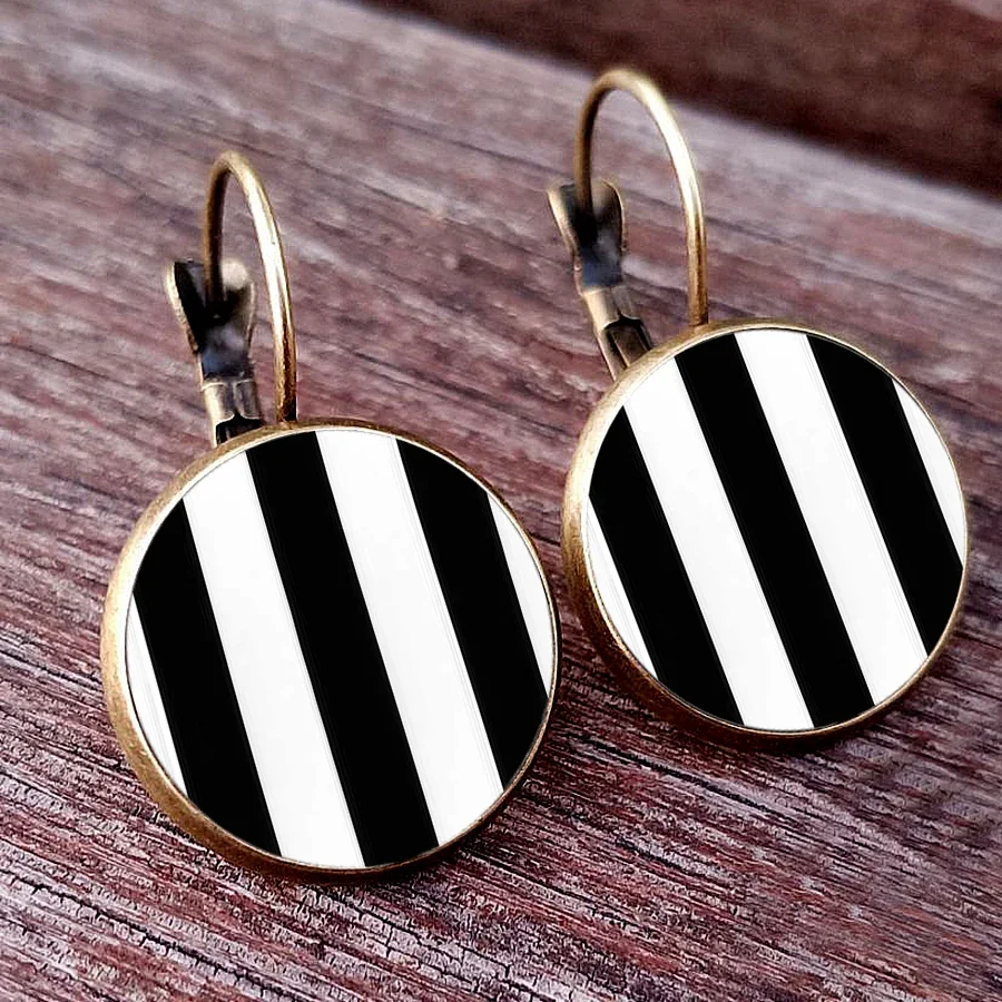 New black and white color matching earrings simple black and white line pattern glass dome women\'s Earring personalized earrings