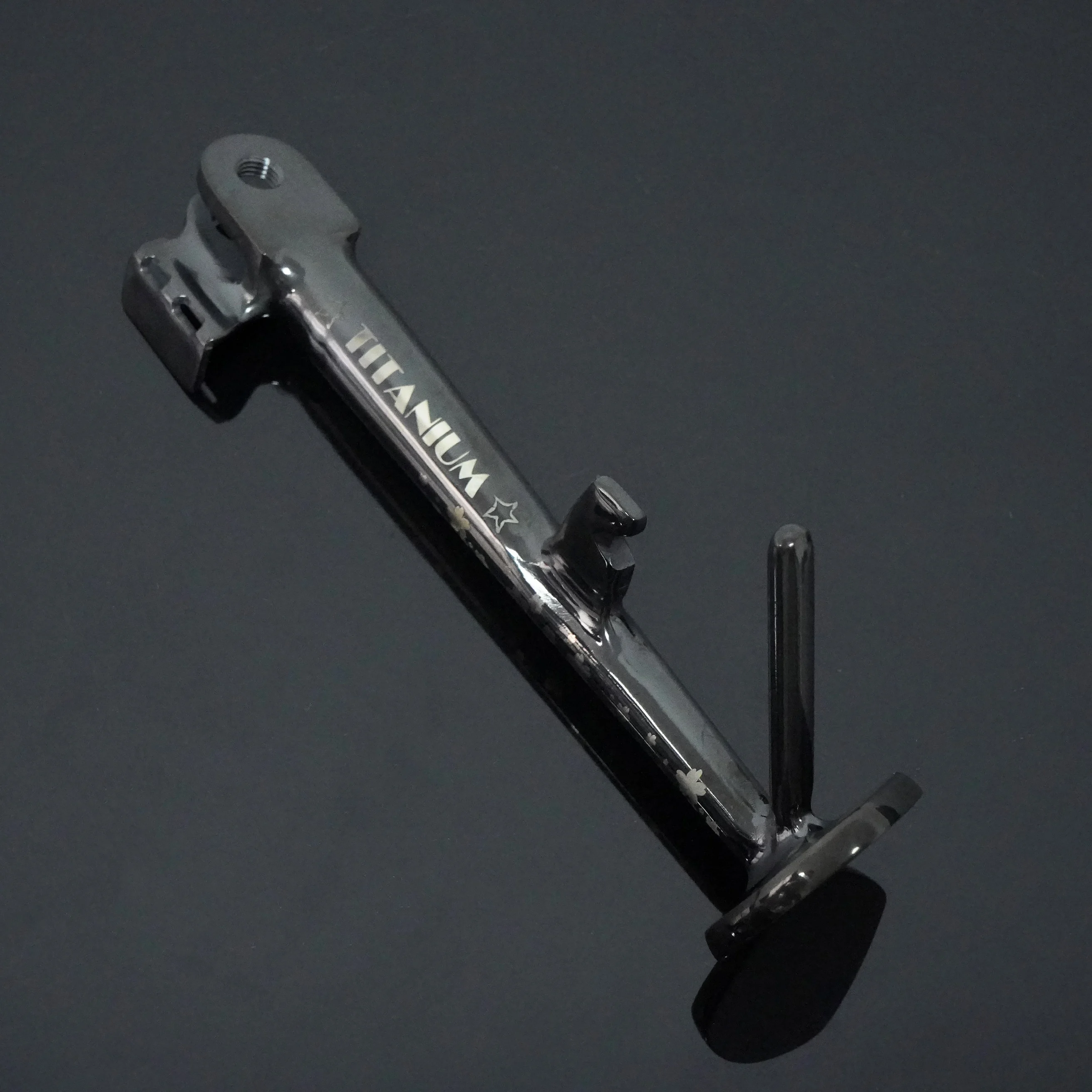 FLAWLESSTI Gr5 Titanium Side Stand For Yamaha Aerox 155