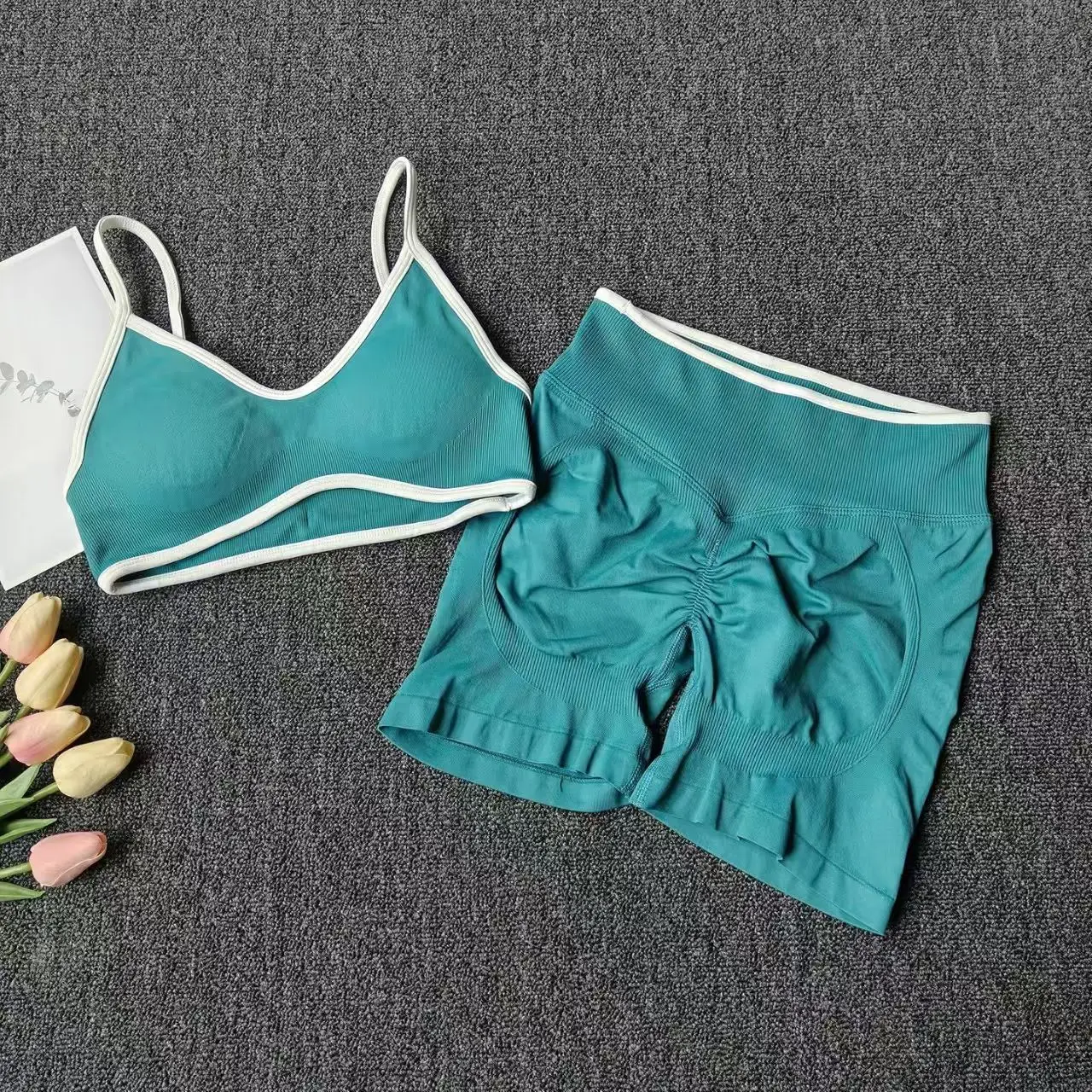 Ignite Yoga Fitness - 2 Pieces Women's Ignite Sculpt Scrunch
